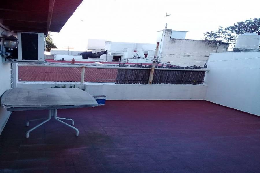 Villa Luro, Buenos Aires, Argentina, 3 Bedrooms Bedrooms, ,1 BañoBathrooms,Apartamentos,Venta,GUARDIA NACIONAL,41323