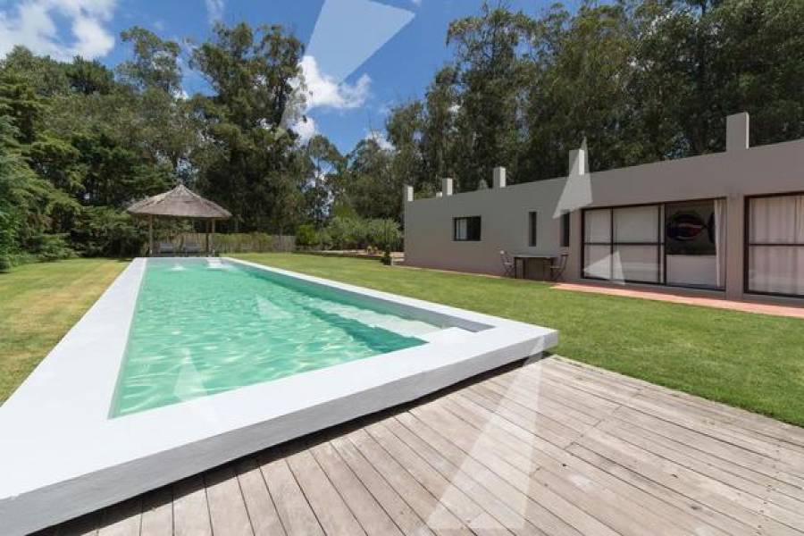Maldonado, Uruguay, 4 Bedrooms Bedrooms, ,1 BañoBathrooms,Casas,Alquiler-Arriendo,41363