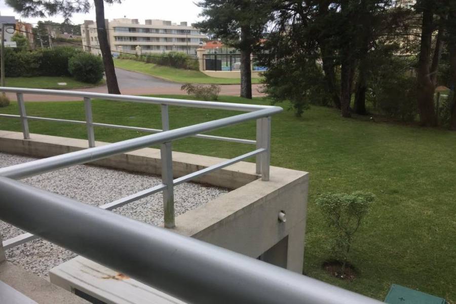 Maldonado, Uruguay, 2 Bedrooms Bedrooms, ,2 BathroomsBathrooms,Apartamentos,Venta,41367