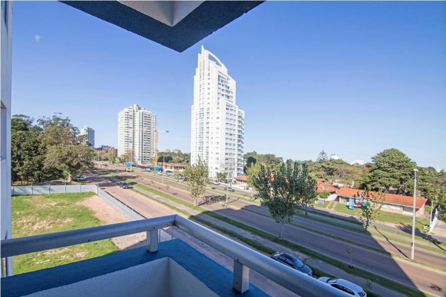 Punta del Este, Maldonado, Uruguay, 3 Bedrooms Bedrooms, ,2 BathroomsBathrooms,Apartamentos,Venta,41374