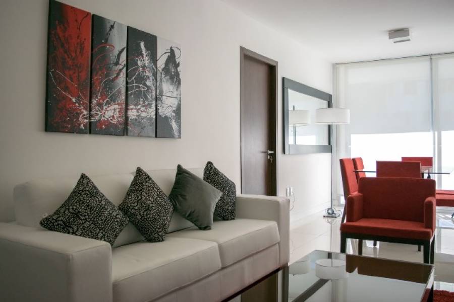 Punta del Este, Maldonado, Uruguay, 2 Bedrooms Bedrooms, ,1 BañoBathrooms,Apartamentos,Venta,41413