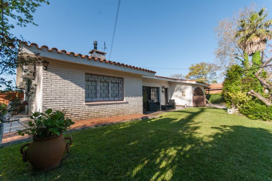 Punta del Este, Maldonado, Uruguay, 2 Bedrooms Bedrooms, ,2 BathroomsBathrooms,Casas,Venta,41427