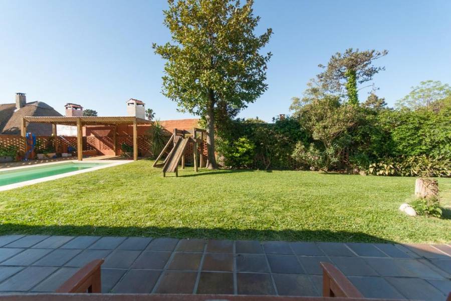 Punta del Este, Maldonado, Uruguay, 2 Bedrooms Bedrooms, ,2 BathroomsBathrooms,Casas,Venta,41427