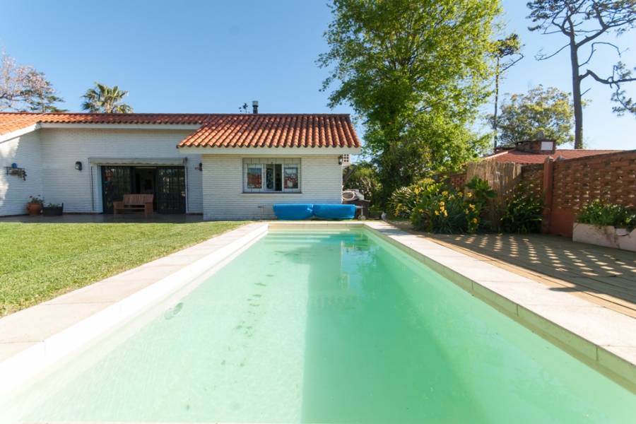 Punta del Este, Maldonado, Uruguay, 2 Bedrooms Bedrooms, ,2 BathroomsBathrooms,Casas,Venta,41427