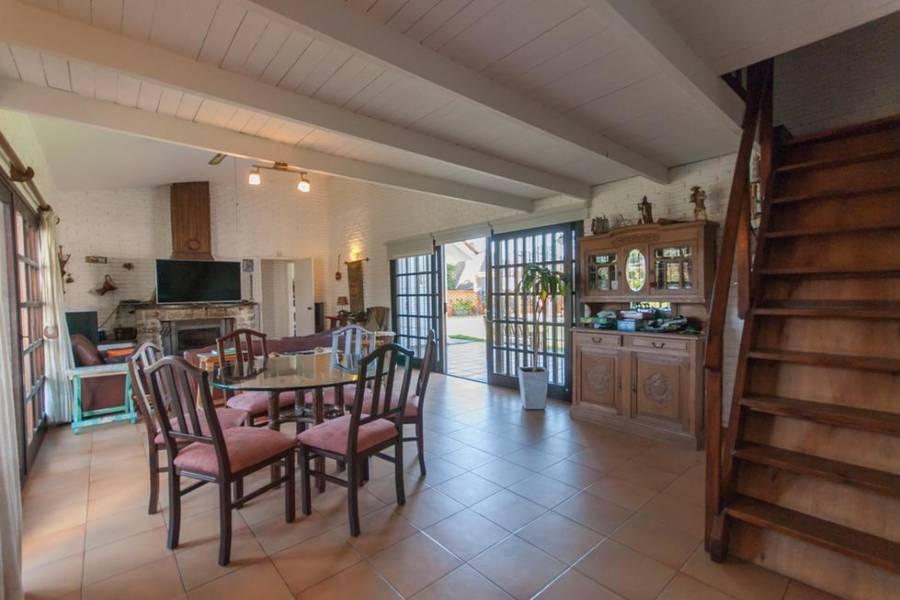 Punta del Este, Maldonado, Uruguay, 2 Bedrooms Bedrooms, ,2 BathroomsBathrooms,Casas,Venta,41427