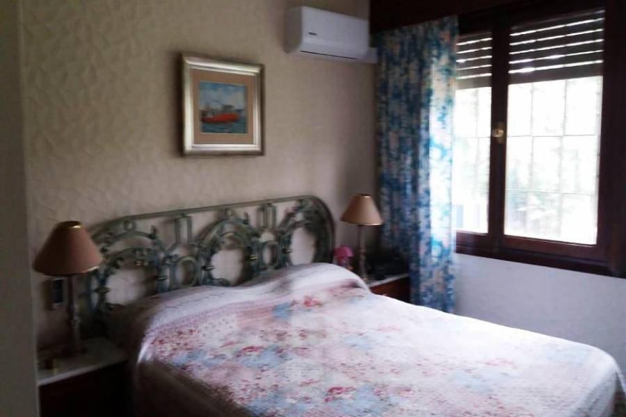 Punta del Este, Maldonado, Uruguay, 4 Bedrooms Bedrooms, ,3 BathroomsBathrooms,Casas,Temporario,41432