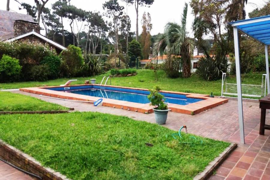 Punta del Este, Maldonado, Uruguay, 4 Bedrooms Bedrooms, ,3 BathroomsBathrooms,Casas,Temporario,41432