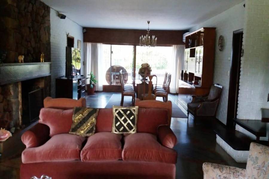 Punta del Este, Maldonado, Uruguay, 4 Bedrooms Bedrooms, ,3 BathroomsBathrooms,Casas,Temporario,41432