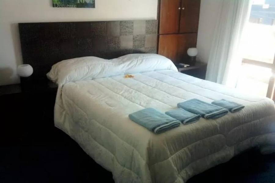 Punta del Este, Maldonado, Uruguay, 4 Bedrooms Bedrooms, ,3 BathroomsBathrooms,Casas,Temporario,41433
