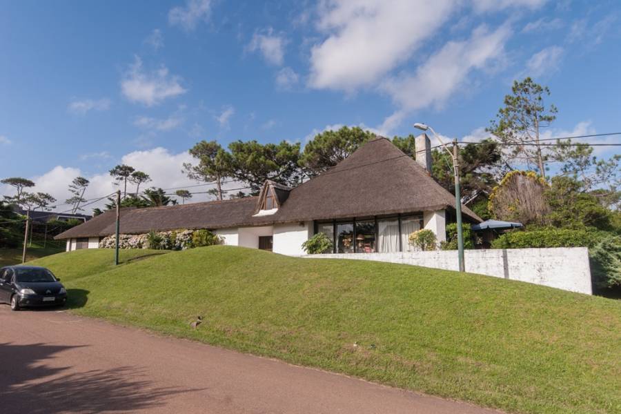 Punta del Este, Maldonado, Uruguay, 5 Bedrooms Bedrooms, ,5 BathroomsBathrooms,Casas,Temporario,41434