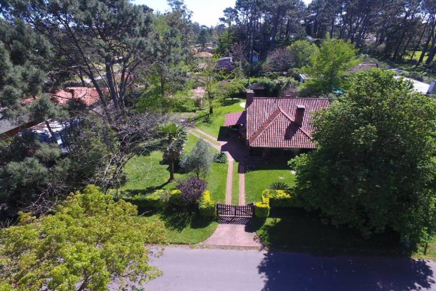 Punta del este, Maldonado, Uruguay, 3 Bedrooms Bedrooms, ,3 BathroomsBathrooms,Casas,Temporario,41438