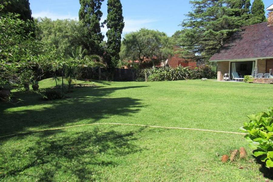 Punta del Este, Maldonado, Uruguay, 6 Bedrooms Bedrooms, ,3 BathroomsBathrooms,Casas,Temporario,41440