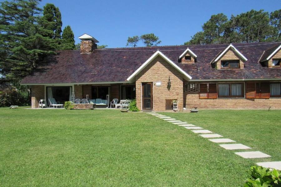 Punta del Este, Maldonado, Uruguay, 6 Bedrooms Bedrooms, ,3 BathroomsBathrooms,Casas,Temporario,41440