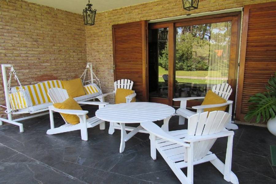 Punta del Este, Maldonado, Uruguay, 6 Bedrooms Bedrooms, ,3 BathroomsBathrooms,Casas,Temporario,41440