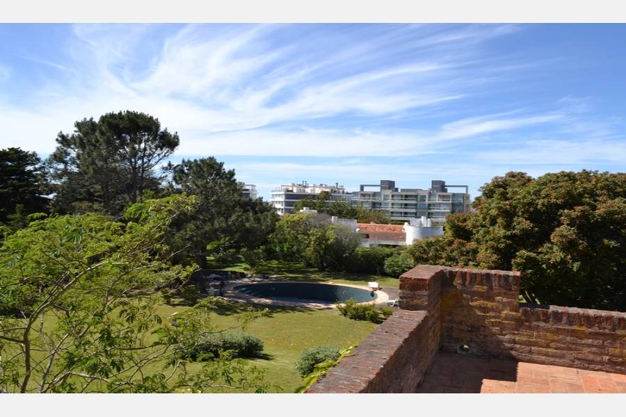 Punta del Este, Maldonado, Uruguay, 4 Bedrooms Bedrooms, ,3 BathroomsBathrooms,Casas,Temporario,41449