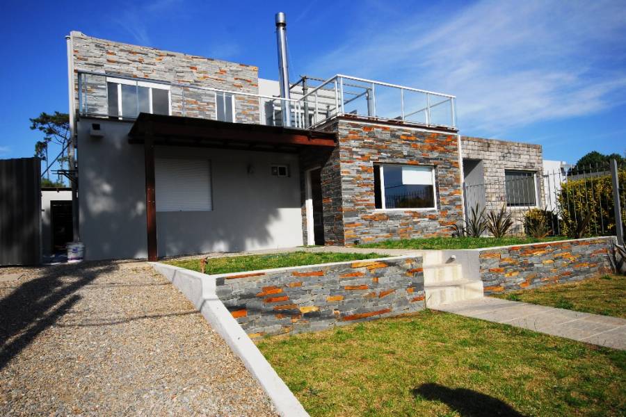 Punta del Este, Maldonado, Uruguay, 3 Bedrooms Bedrooms, ,3 BathroomsBathrooms,Casas,Temporario,41451