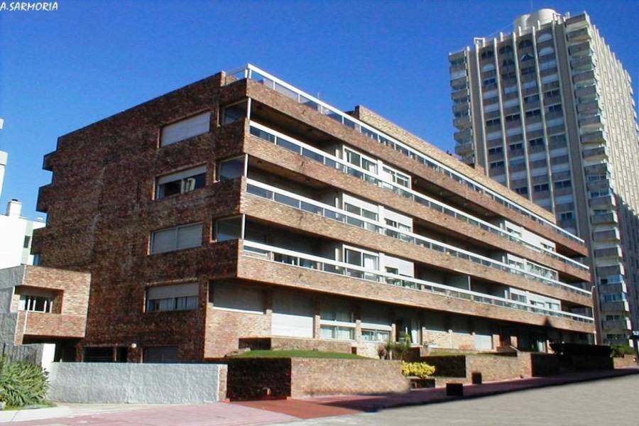 Punta del Este, Maldonado, Uruguay, 4 Bedrooms Bedrooms, ,3 BathroomsBathrooms,Apartamentos,Venta,41455