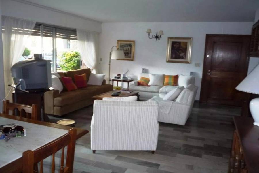 Punta del Este, Maldonado, Uruguay, 4 Bedrooms Bedrooms, ,3 BathroomsBathrooms,Apartamentos,Venta,41455