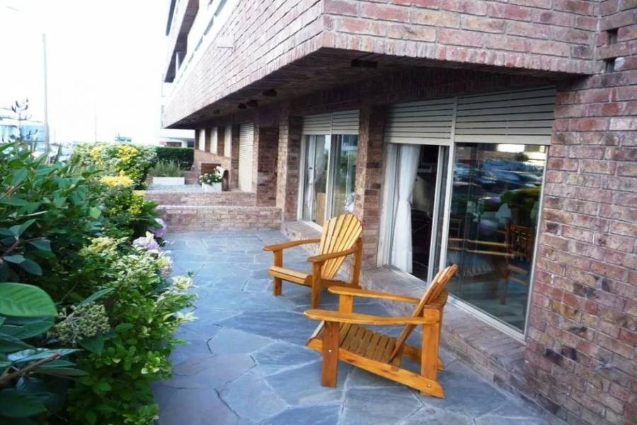 Punta del Este, Maldonado, Uruguay, 4 Bedrooms Bedrooms, ,3 BathroomsBathrooms,Apartamentos,Venta,41455