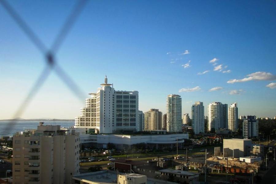 Punta del Este, Maldonado, Uruguay, 2 Bedrooms Bedrooms, ,2 BathroomsBathrooms,Apartamentos,Venta,41459