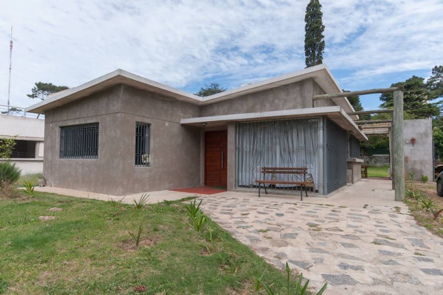 Punta del Este, Maldonado, Uruguay, 3 Bedrooms Bedrooms, ,2 BathroomsBathrooms,Casas,Temporario,41463