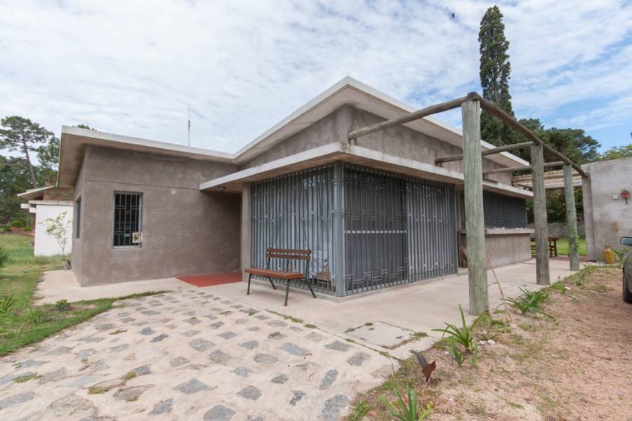 Punta del Este, Maldonado, Uruguay, 3 Bedrooms Bedrooms, ,2 BathroomsBathrooms,Casas,Temporario,41463