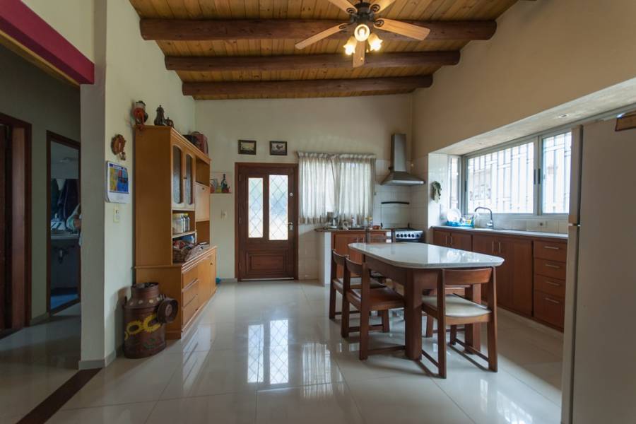 Punta del Este, Maldonado, Uruguay, 3 Bedrooms Bedrooms, ,2 BathroomsBathrooms,Casas,Temporario,41463