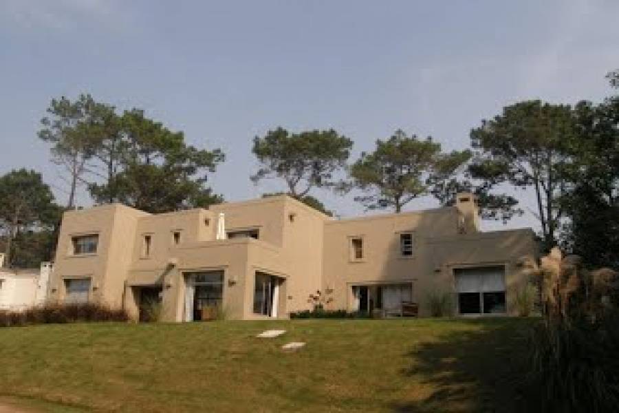 Punta del Este, Maldonado, Uruguay, 6 Bedrooms Bedrooms, ,6 BathroomsBathrooms,Casas,Temporario,41465