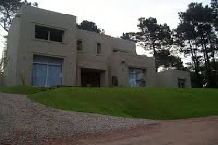 Punta del Este, Maldonado, Uruguay, 6 Bedrooms Bedrooms, ,6 BathroomsBathrooms,Casas,Temporario,41465