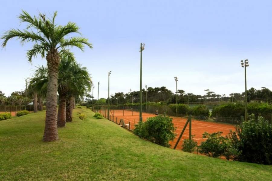 Punta del Este, Maldonado, Uruguay, 6 Bedrooms Bedrooms, ,6 BathroomsBathrooms,Casas,Temporario,41465