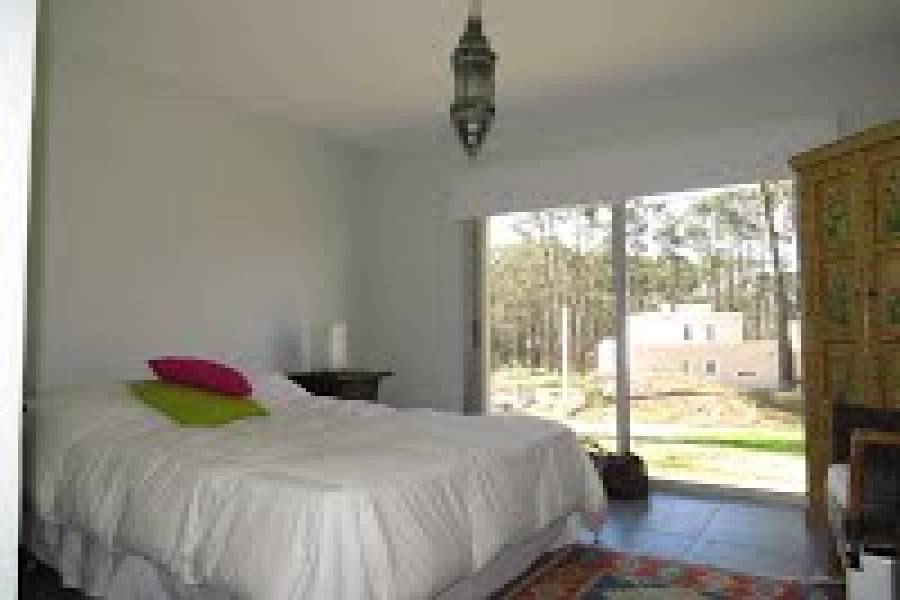 Punta del Este, Maldonado, Uruguay, 6 Bedrooms Bedrooms, ,6 BathroomsBathrooms,Casas,Temporario,41465
