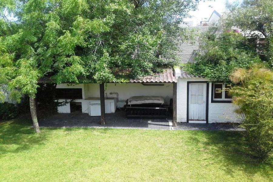 Punta del Este, Maldonado, Uruguay, 4 Bedrooms Bedrooms, ,2 BathroomsBathrooms,Casas,Temporario,41467