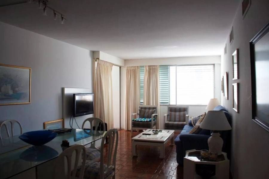 Punta del Este, Maldonado, Uruguay, 3 Bedrooms Bedrooms, ,3 BathroomsBathrooms,Apartamentos,Venta,41477