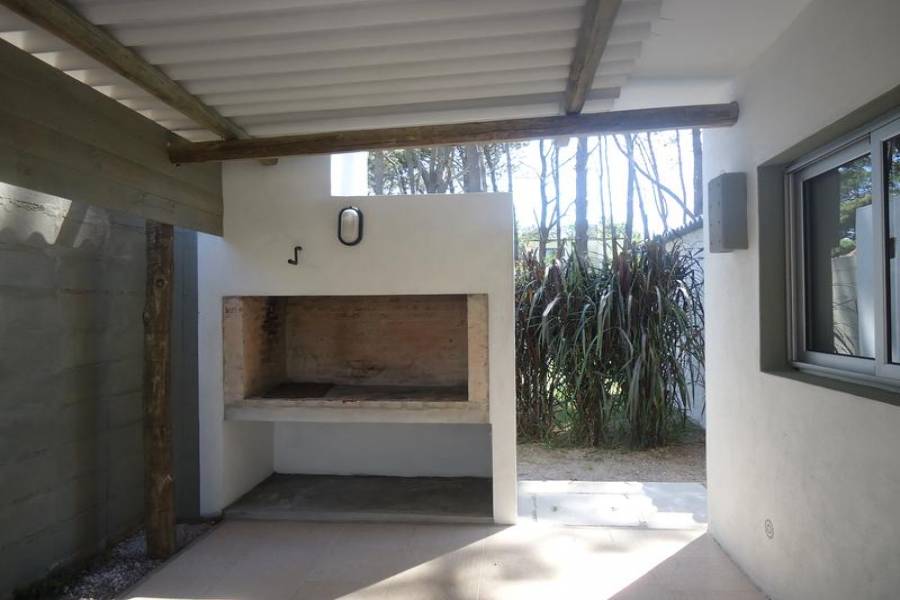 Punta del Este, Maldonado, Uruguay, 4 Bedrooms Bedrooms, ,Casas,Temporario,41486