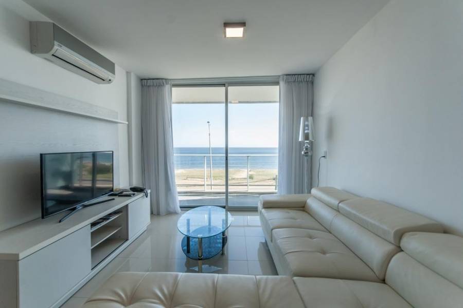 Punta del Este, Maldonado, Uruguay, 2 Bedrooms Bedrooms, ,2 BathroomsBathrooms,Casas,Venta,41494