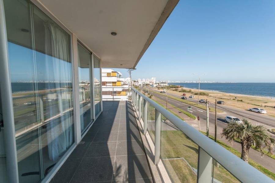 Punta del Este, Maldonado, Uruguay, 2 Bedrooms Bedrooms, ,2 BathroomsBathrooms,Casas,Venta,41494
