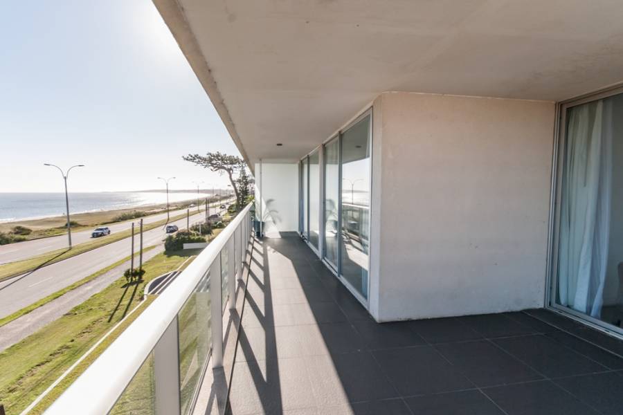 Punta del Este, Maldonado, Uruguay, 2 Bedrooms Bedrooms, ,2 BathroomsBathrooms,Casas,Venta,41494