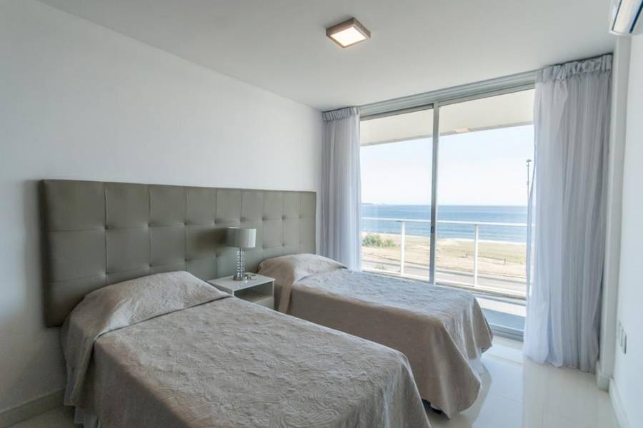 Punta del Este, Maldonado, Uruguay, 2 Bedrooms Bedrooms, ,2 BathroomsBathrooms,Casas,Venta,41494
