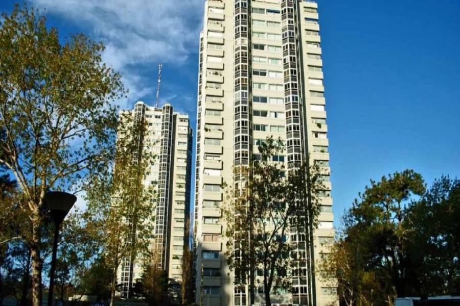 Punta del Este, Maldonado, Uruguay, 3 Bedrooms Bedrooms, ,3 BathroomsBathrooms,Apartamentos,Venta,41496