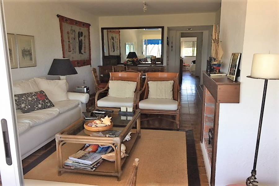 Punta del Este, Maldonado, Uruguay, 2 Bedrooms Bedrooms, ,1 BañoBathrooms,Apartamentos,Venta,41511