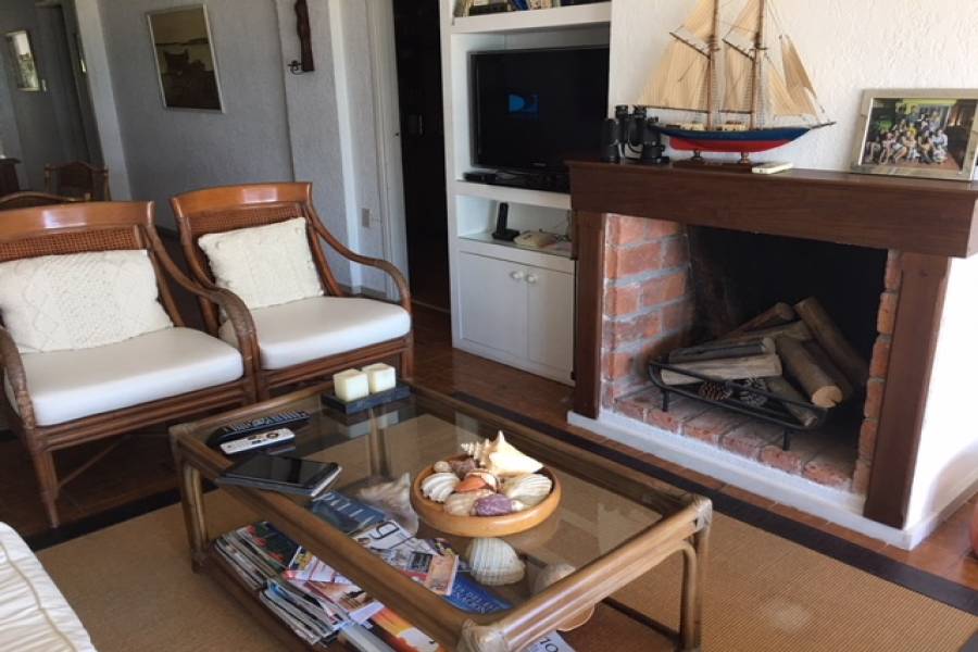 Punta del Este, Maldonado, Uruguay, 2 Bedrooms Bedrooms, ,1 BañoBathrooms,Apartamentos,Venta,41511