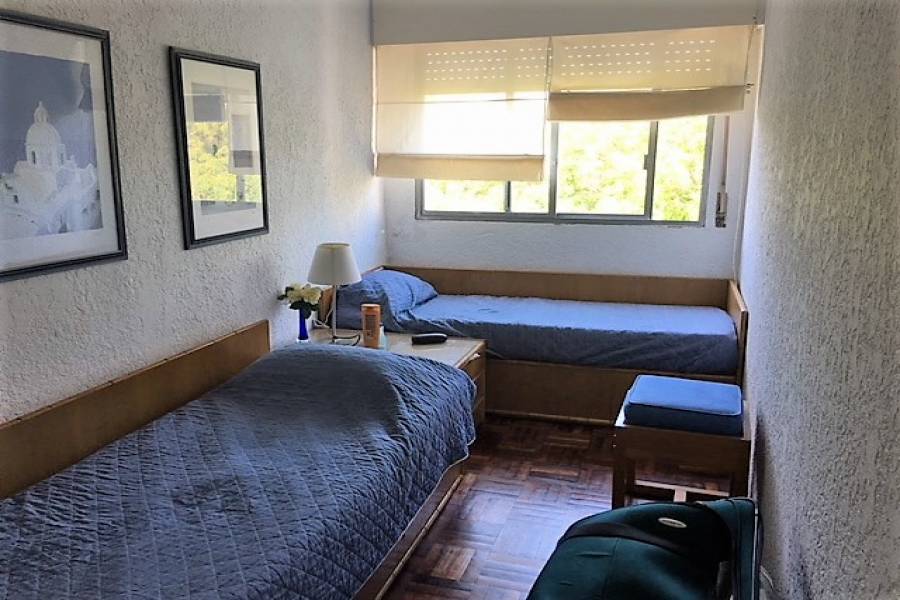 Punta del Este, Maldonado, Uruguay, 2 Bedrooms Bedrooms, ,1 BañoBathrooms,Apartamentos,Venta,41511