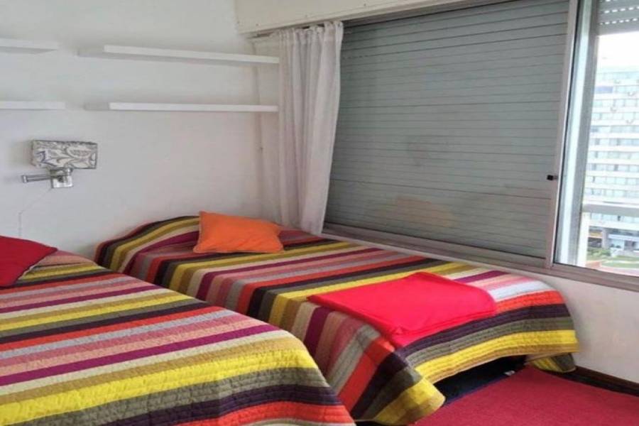 Peninsula, Maldonado, Uruguay, 2 Bedrooms Bedrooms, ,2 BathroomsBathrooms,Apartamentos,Venta,41516