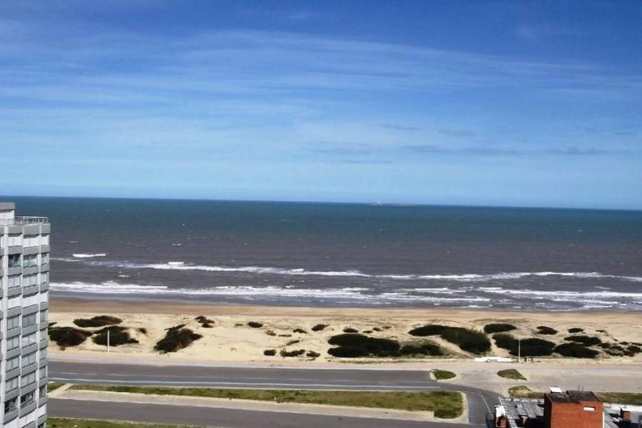 Punta del Este, Maldonado, Uruguay, 2 Bedrooms Bedrooms, ,2 BathroomsBathrooms,Apartamentos,Venta,41518