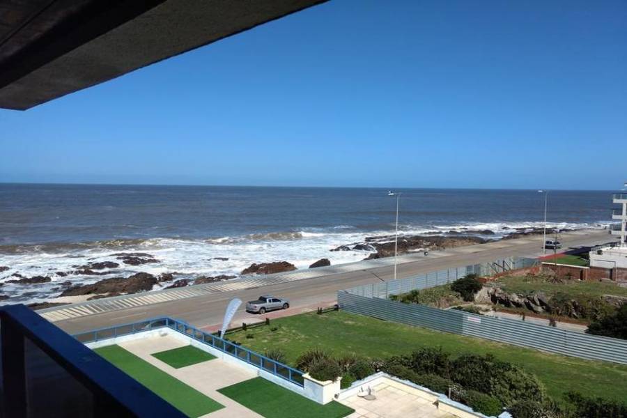 PUNTA DEL ESTE, Maldonado, Uruguay, 2 Bedrooms Bedrooms, ,2 BathroomsBathrooms,Apartamentos,Venta,41529