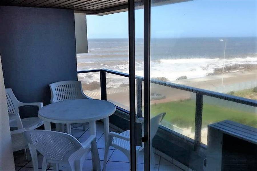 PUNTA DEL ESTE, Maldonado, Uruguay, 2 Bedrooms Bedrooms, ,2 BathroomsBathrooms,Apartamentos,Venta,41529