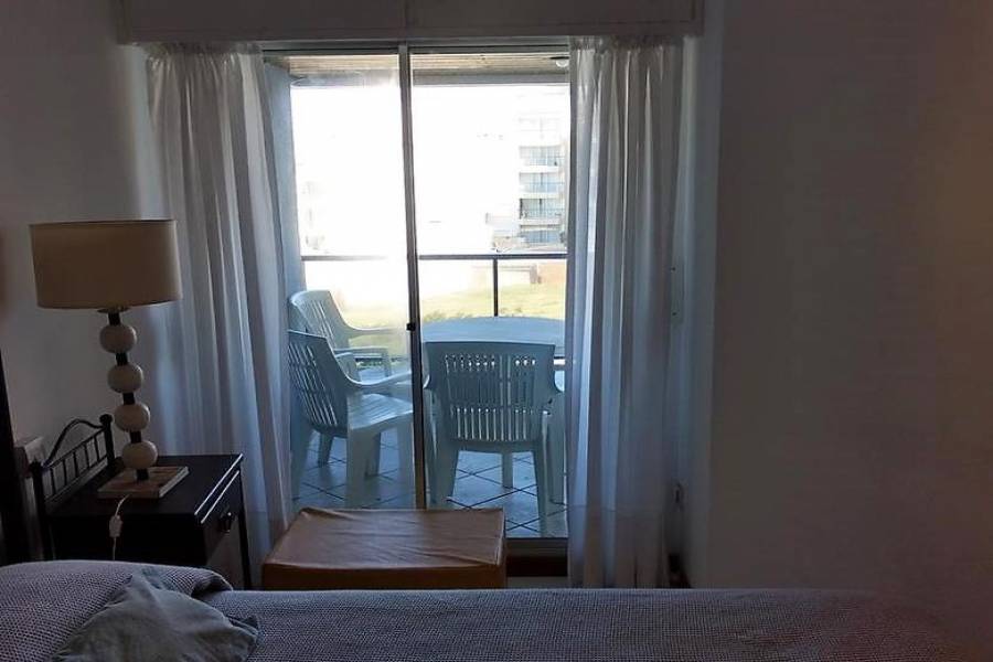PUNTA DEL ESTE, Maldonado, Uruguay, 2 Bedrooms Bedrooms, ,2 BathroomsBathrooms,Apartamentos,Venta,41529