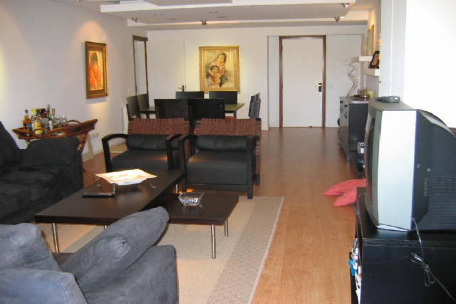 Punta del Este, Maldonado, Uruguay, 3 Bedrooms Bedrooms, ,2 BathroomsBathrooms,Apartamentos,Venta,41541