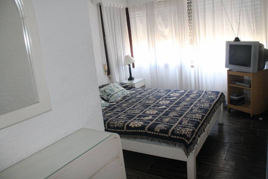 Punta del Este, Maldonado, Uruguay, 2 Bedrooms Bedrooms, ,2 BathroomsBathrooms,Apartamentos,Venta,41543