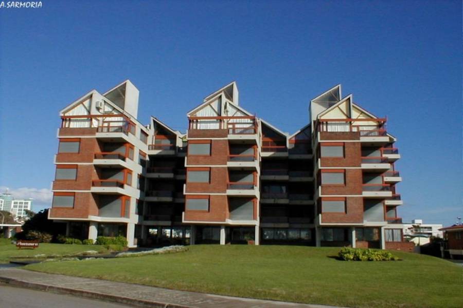 Punta del Este, Maldonado, Uruguay, 2 Bedrooms Bedrooms, ,2 BathroomsBathrooms,Apartamentos,Venta,41543